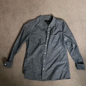 Women’s Gray Button-Up Shirt
